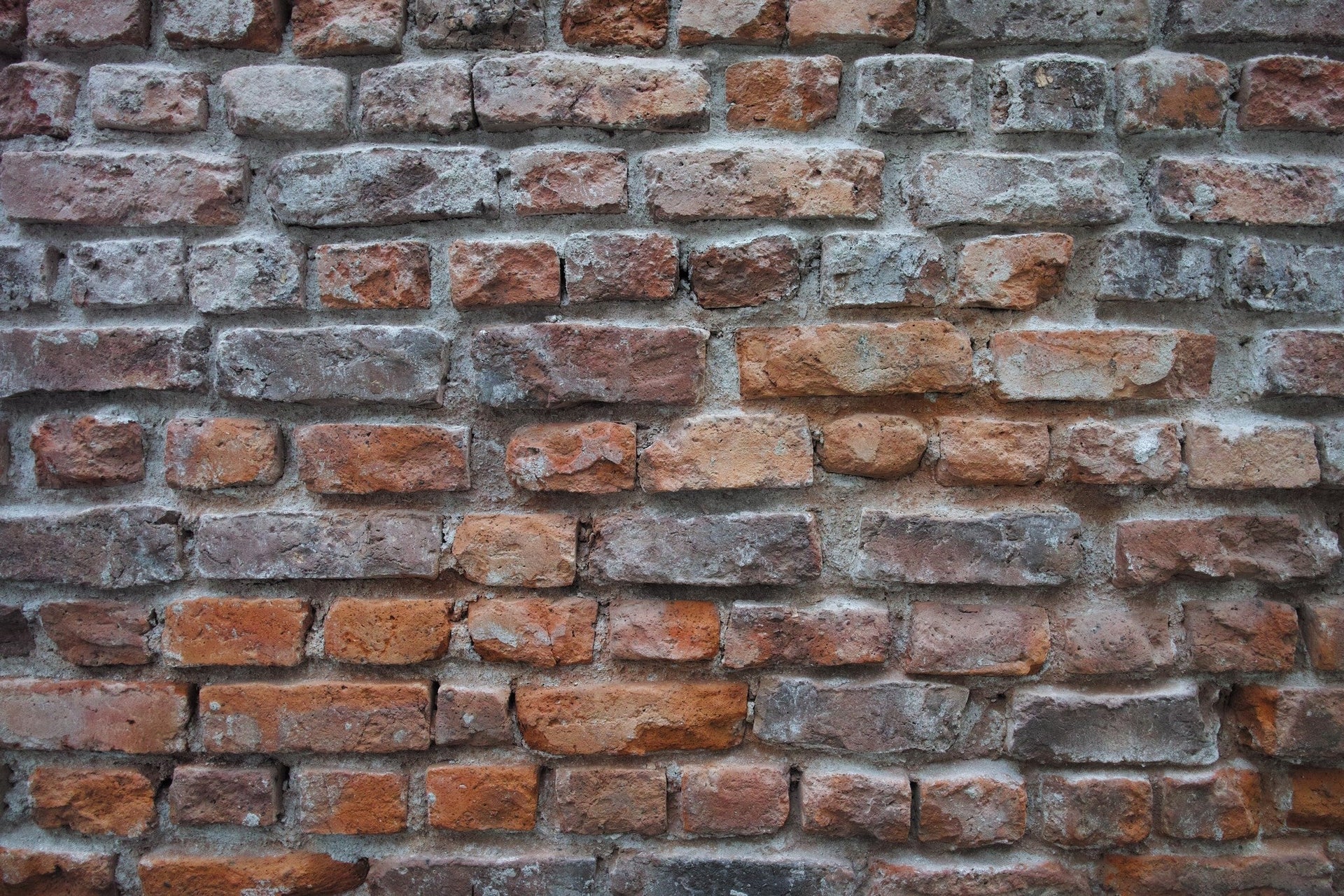 Oude stenen muur impregneren
