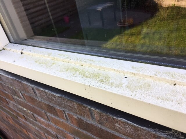 Kunststof kozijn reinigen